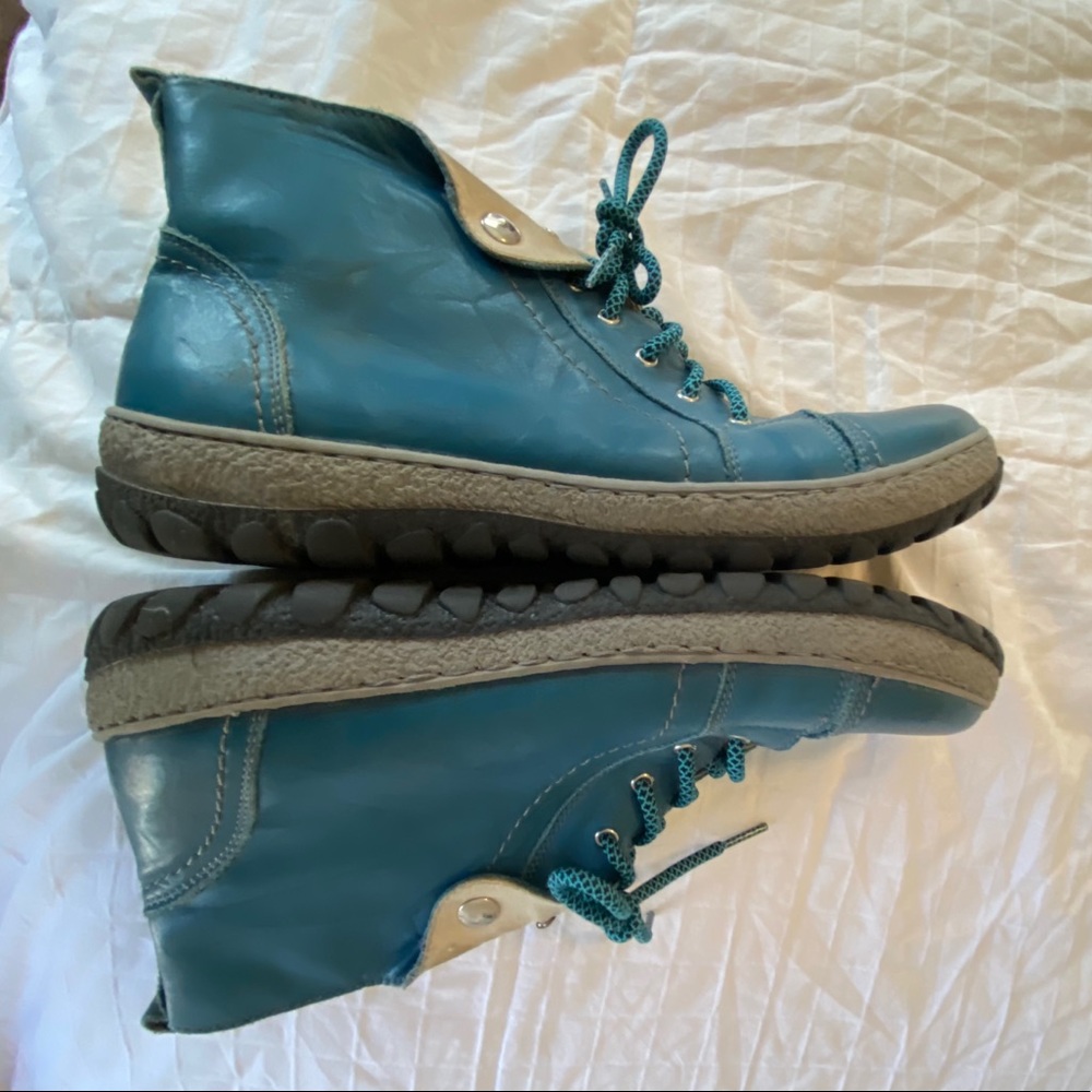 V-Italia Kiki  Leather-Leather Lined blue sz 41